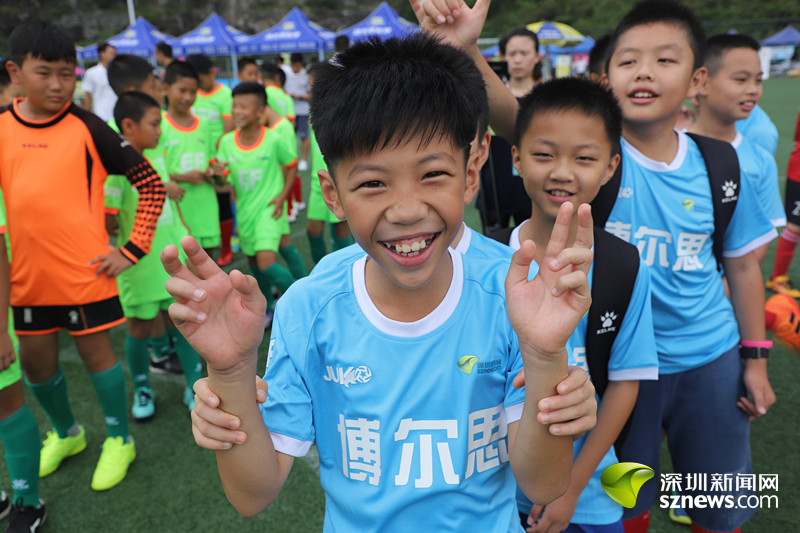  “足球讓我快樂！”